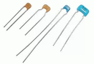 Kerámia kondenzátor 330N/50V mono Y5V rm5