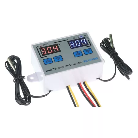 Digitális termosztát dupla XK-W1088, -50-től +110 °C-ig, 12V tápellátás