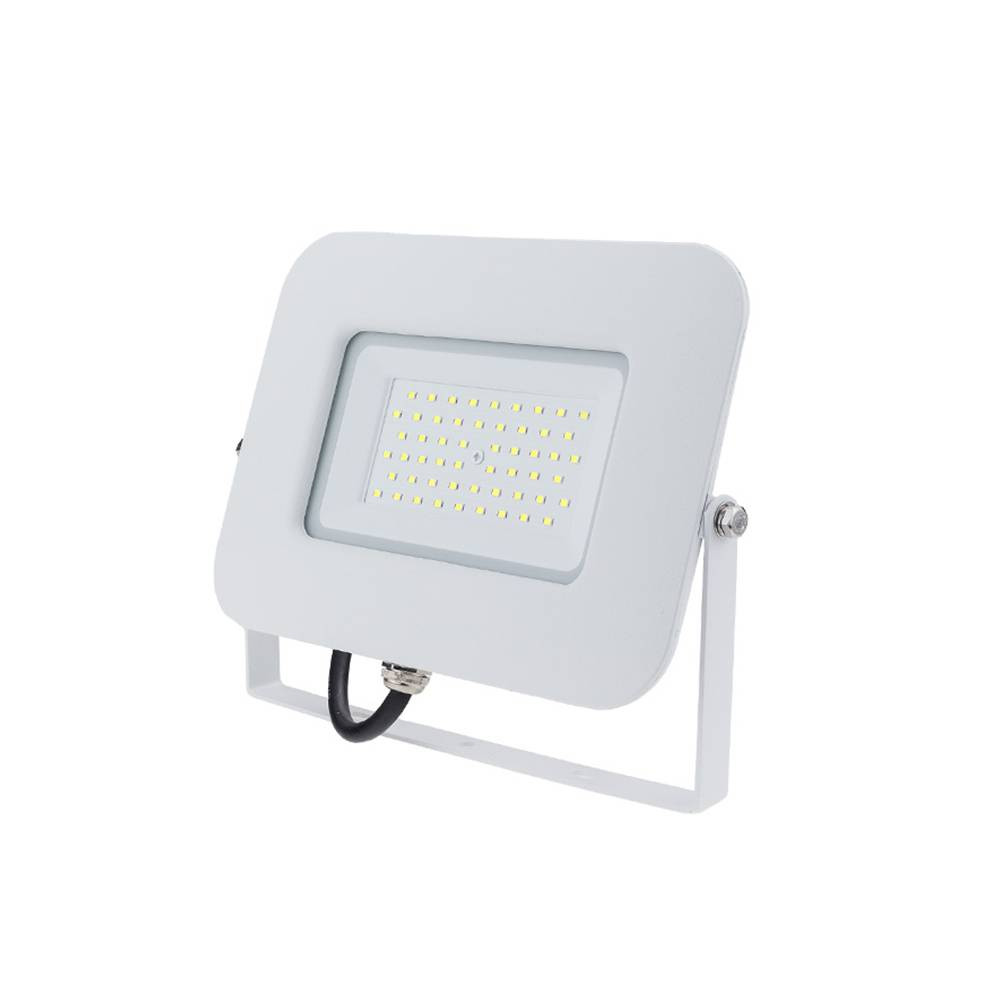 LED reflektor 50W, SMD fehér, 150°, IP65 meleg fehér fény, 70cm kábellel LED reflektor 50W, SMD fehér, 150°, IP65 meleg fehér fény, 70cm kábellel